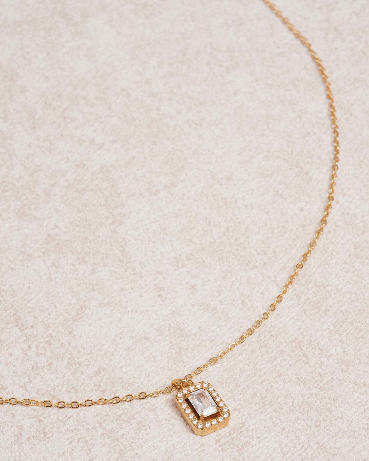 Apricot Necklace