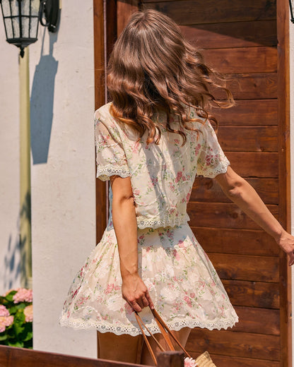 Floral Collar Lace Pockets Blouse