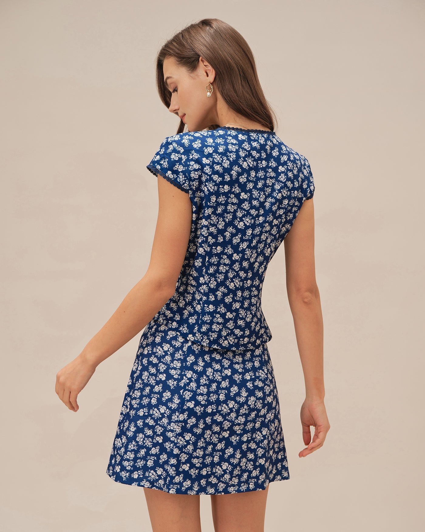 Blue Floral Cap Sleeve Button Blouse