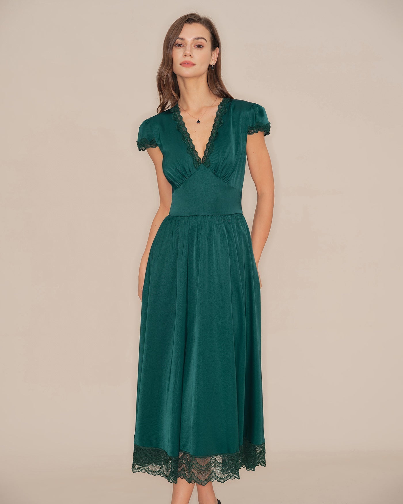 Green V Neck Lace Maxi Dress