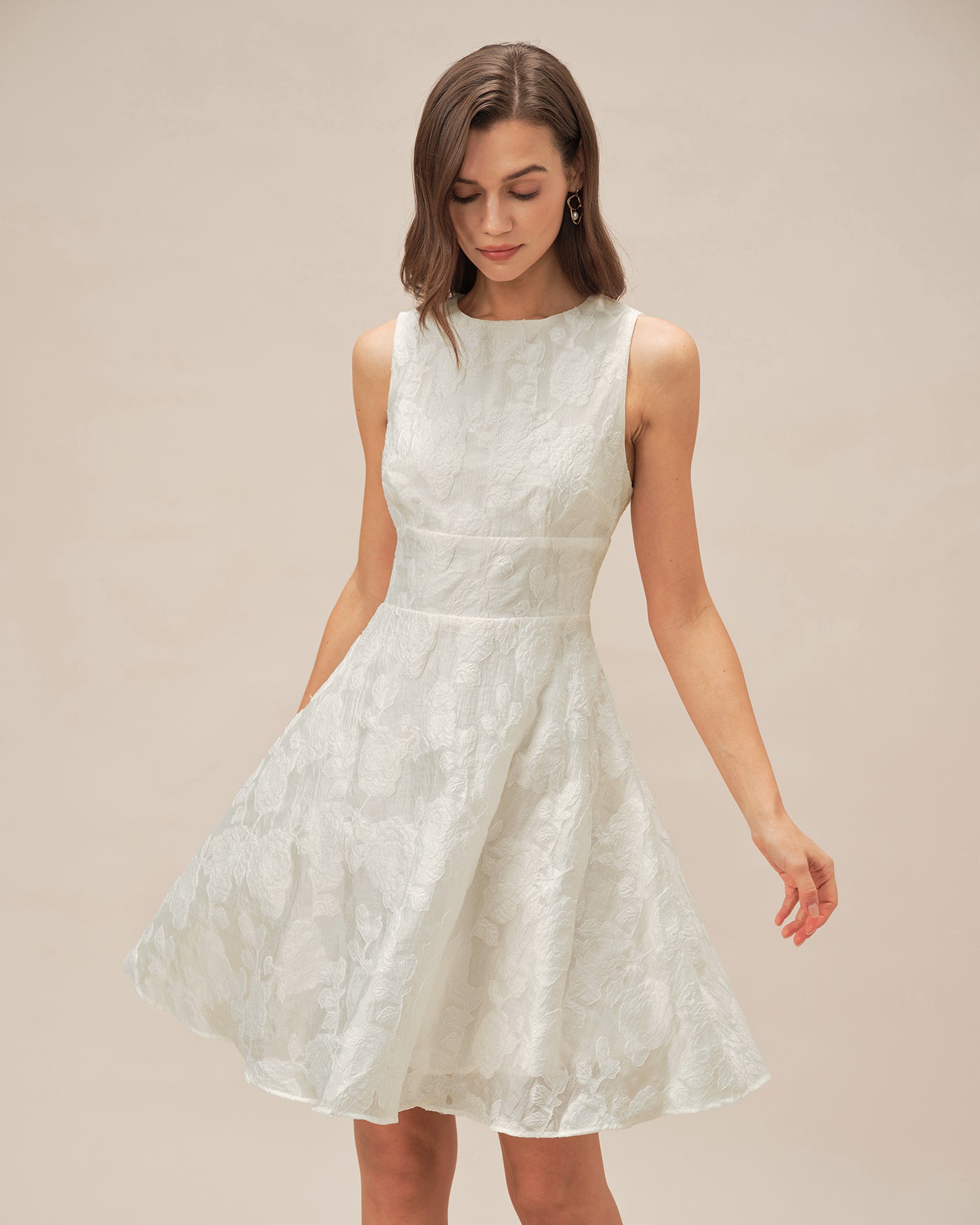 White Round Neck Jacquard Mini Dress